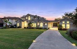701 Hurst Creek Rd, Lakeway, TX 78734