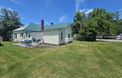 107 S Maple Lane, Cedar Bluff, VA 24609