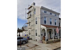 76-78, 82 N MAIN Street, DOVER, PA 17315