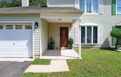 26 Dickenson Dr, Sicklerville, NJ 08081-2401