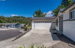 188 SAMANTHA Way, Canyonville, OR 97417