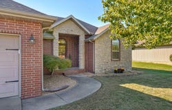 6101 N 19th Avenue, Ozark, MO 65721
