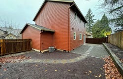 2013 NW BELLA VISTA Dr, Gresham, OR 97030