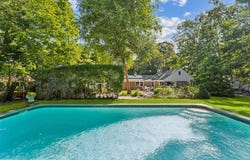 29 Squiretown Road, Hampton Bays, NY 11946