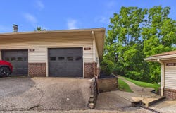 402 Bow Hunter Road, Charleston, WV 25314