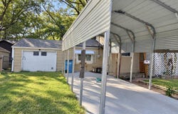 2209 N Main Avenue, Springfield, MO 65803