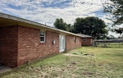 822 Kelli Dr, Watonga, OK 73772