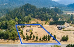 1735 Highway 96, Willow Creek, CA 95573