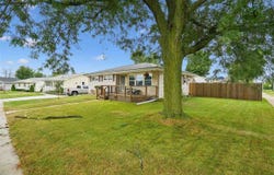 2000 Lauren Dr SW, CedarRapids, IA 52404