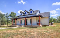 142 Anderson Dr, Red Rock, TX 78662