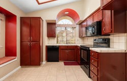 645 E Champlain Drive, Fresno, CA 93730