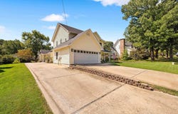 2221 E Longhills Road, Benton, AR 72019