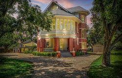 1220 W Lake Dr, Taylor, TX 76574