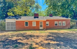 7557 Bellehaven Drive, Gloucester Point, VA 23062