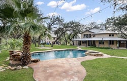 114 MASSAD DR, Pleasanton, TX 78064