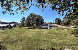 505 Smith St, CottonWood, ID 83522