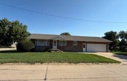 306 E Forrest, Sutton, NE 68979