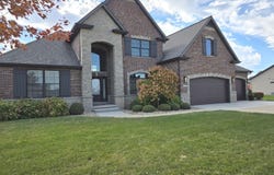 9667 Crossbow Drive N, Bloomington, IL 61705