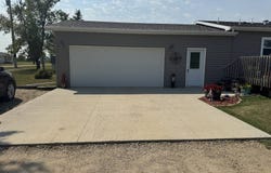 207 4th St S, Willow City, ND 58384