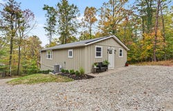 314 Chinook Lane, Hide A Way Hills, OH 43107