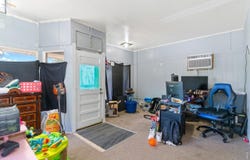 539 Chestnut St, Sterling, CO 80751