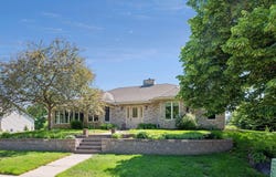 700 Spruce Drive, Hudson, WI 54016