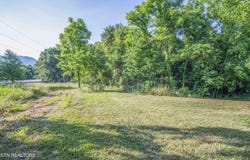 Wood Lane, Luttrell, TN 37779