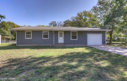 109 Schimm Circle Drive, Carl Junction, MO 64834