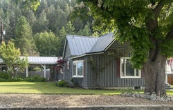 7042 Oak St, Bonners Ferry, ID 83805