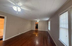 818 E Main St, Canadian, TX 79014
