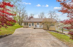 25540 Fox Woods Circle, Shell Knob, MO 65747