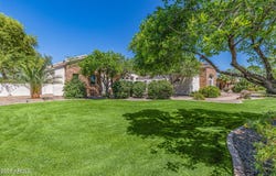 2816 E CLARK Drive, Gilbert, AZ 85297