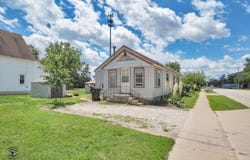 219, 219 1/2 W Main Street, Braidwood, IL 60408