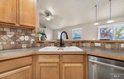 427 Clover Ave, Twin Falls, ID 83301