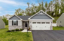 134 Olivia Dr, Monaca, PA 15061