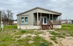 229 Oakdale Dr., Elm Mott, TX 76640