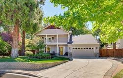 1075 Anglers Place, Shady Cove, OR 97539