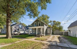 832 N L St, Fremont, NE 68025