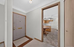 28371 Los Olas Drive, Warren, MI 48093