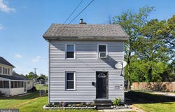 40 W CHESAPEAKE Avenue, CRISFIELD, MD 21817