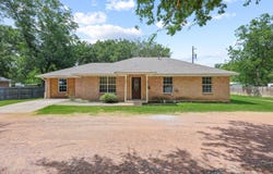207 W South Street, Whitesboro, TX 76273