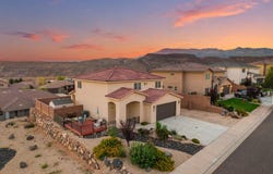 559 N Staci Dr, Hurricane, UT 84737