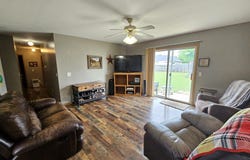 211 Arrowhead Road, Willard, MO 65781