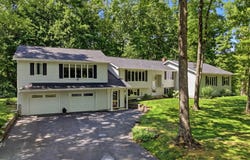1 Rock Forest Drive, Hooksett, NH 03106