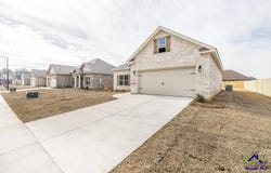 523 Bristleleaf Path, Kathleen, GA 31047