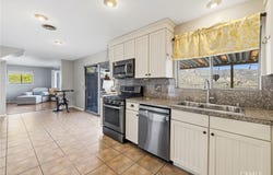468 E View, Santa Paula, CA 93060