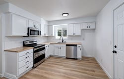 17740 TUPPER Rd, Sandy, OR 97055