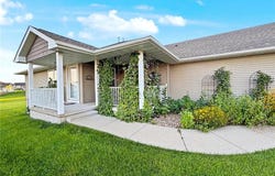6331 Muirfield Dr, Cedar Rapids, IA 52404