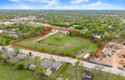 412 Depot St, Elgin, TX 78621