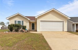 81 Peyton Lane, Moundville, AL 35474